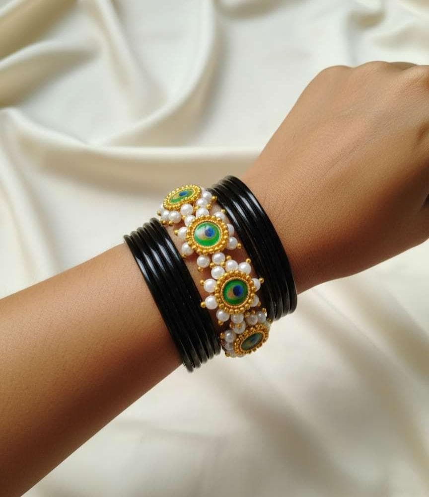 मयूर बांगड्या